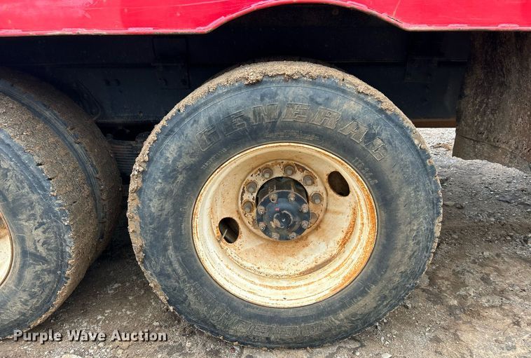 image for item DJ6389 1979 International F-2574  vacuum truck