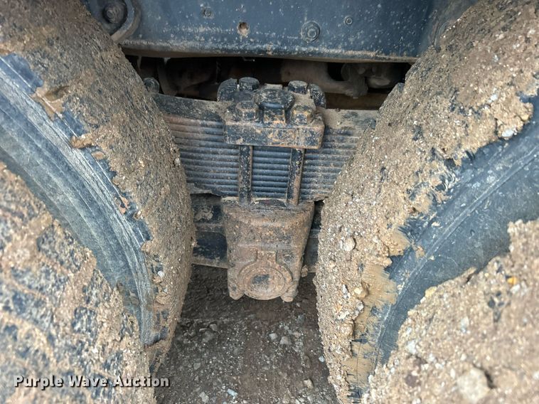 image for item DJ6389 1979 International F-2574  vacuum truck