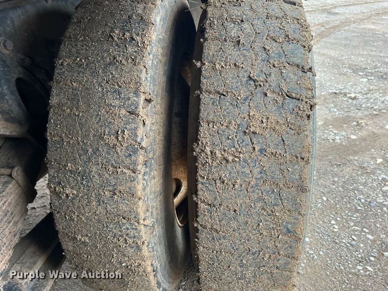 image for item DJ6389 1979 International F-2574  vacuum truck