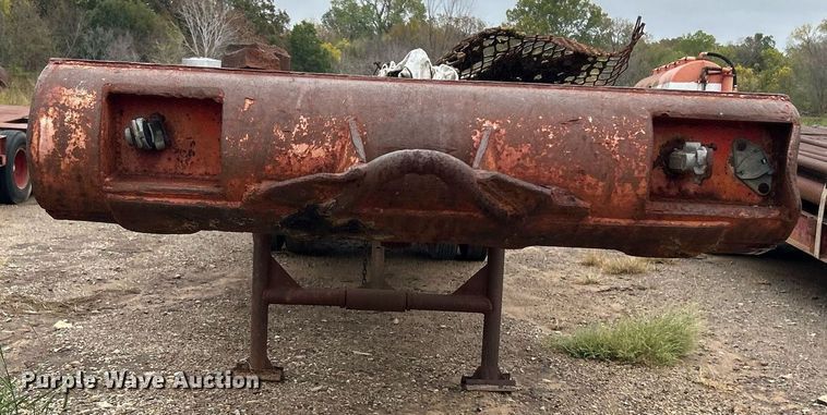 image for item DJ6390 1979 Load Craft  oilfield trailer