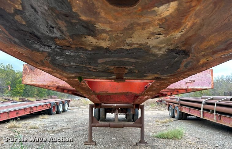 image for item DJ6390 1979 Load Craft  oilfield trailer