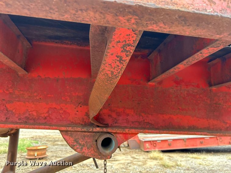 image for item DJ6390 1979 Load Craft  oilfield trailer