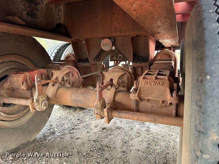 image for item DJ6390 1979 Load Craft  oilfield trailer