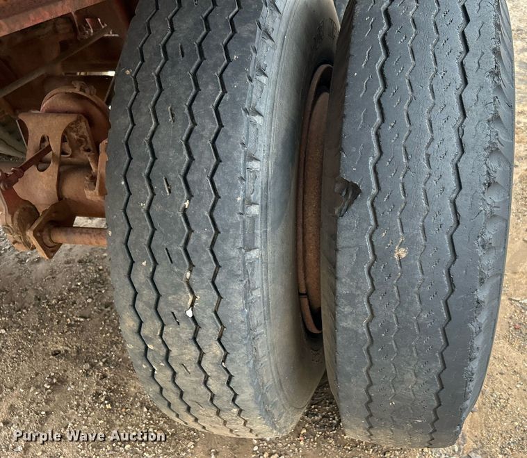 image for item DJ6390 1979 Load Craft  oilfield trailer