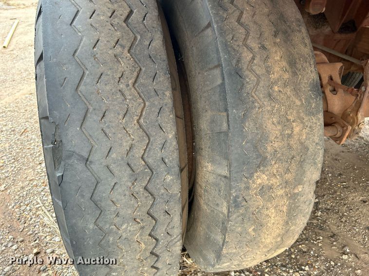 image for item DJ6390 1979 Load Craft  oilfield trailer