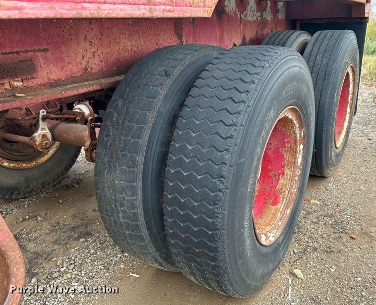 image for item DJ6391 1968 Brown  oilfield trailer