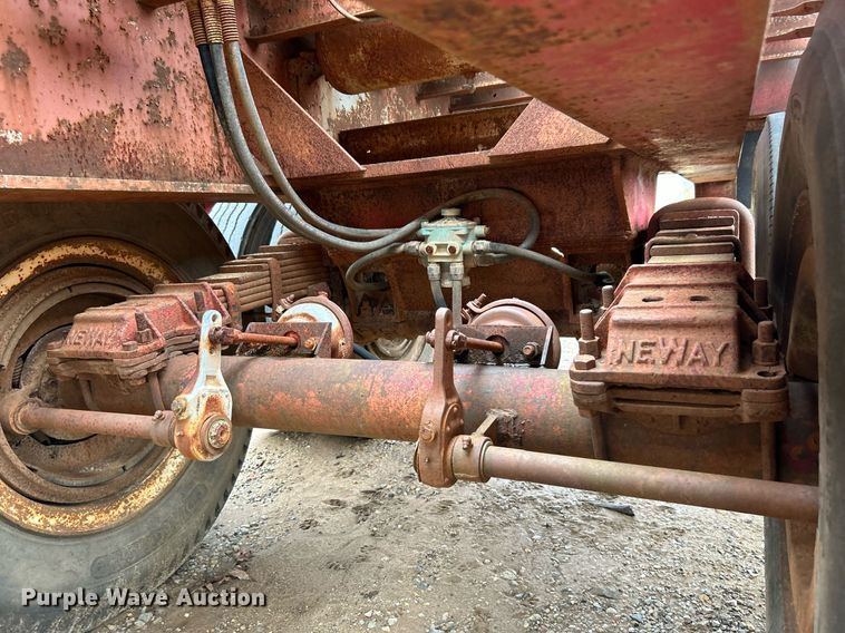 image for item DJ6391 1968 Brown  oilfield trailer