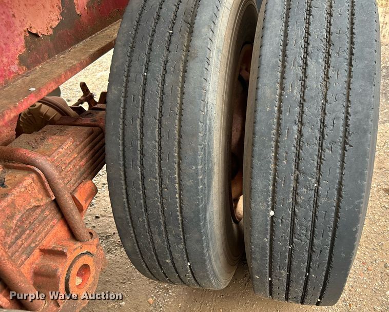 image for item DJ6391 1968 Brown  oilfield trailer