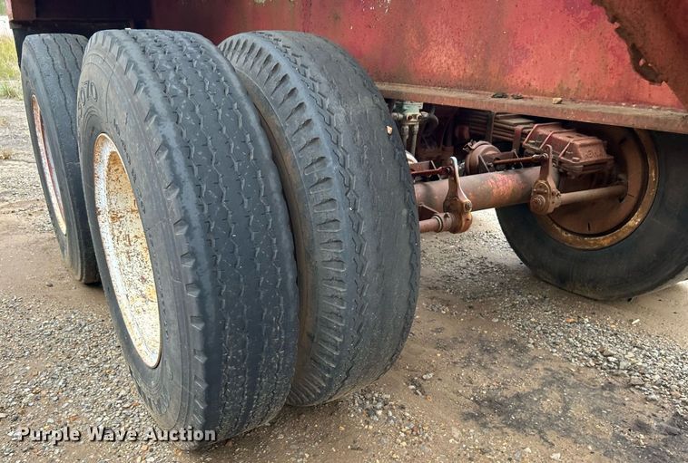 image for item DJ6391 1968 Brown  oilfield trailer