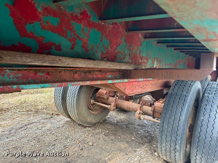 image for item DJ6392 1968 Brown  oilfield trailer