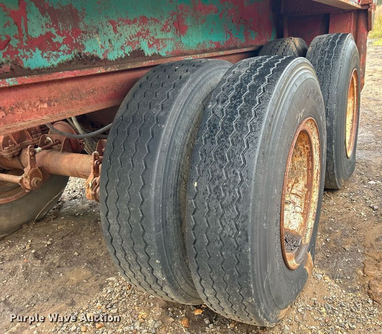 image for item DJ6392 1968 Brown  oilfield trailer