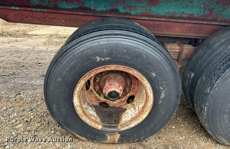 image for item DJ6392 1968 Brown  oilfield trailer