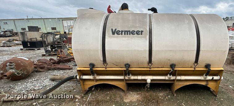 image for item DJ6408 (2) fluid mixing system poly tanks