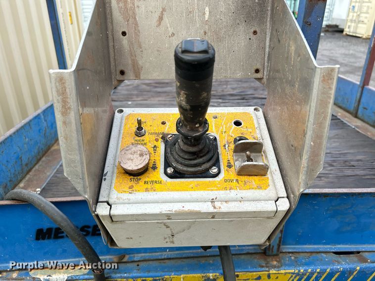 image for item DJ6424 1996 Up Right SL26N  scissor lift