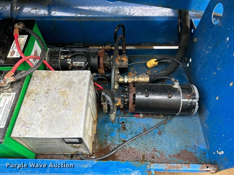 image for item DJ6424 1996 Up Right SL26N  scissor lift