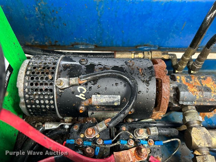 image for item DJ6424 1996 Up Right SL26N  scissor lift