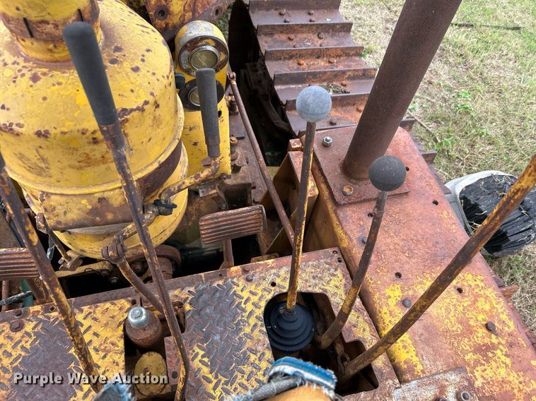 image for item DJ6425 Caterpillar D6  dozer