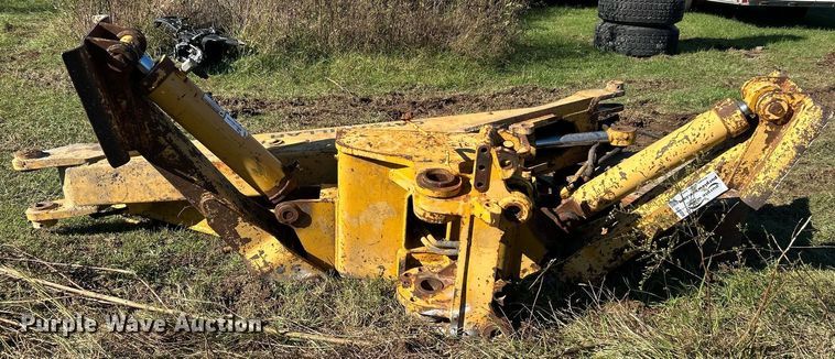 image for item DJ6438 Caterpillar  backhoe attachments
