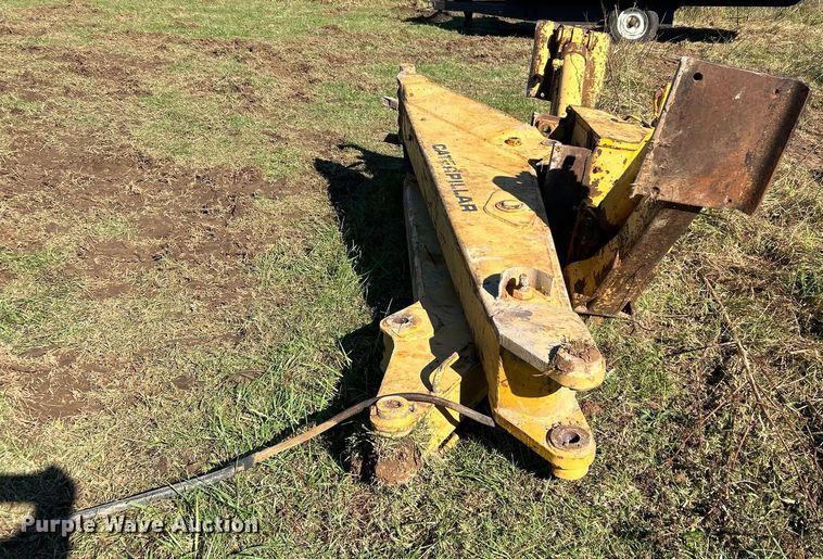 image for item DJ6438 Caterpillar  backhoe attachments