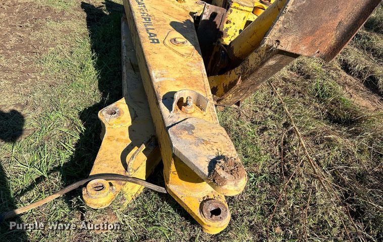 image for item DJ6438 Caterpillar  backhoe attachments