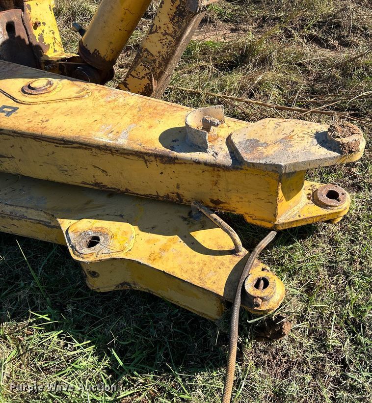 image for item DJ6438 Caterpillar  backhoe attachments