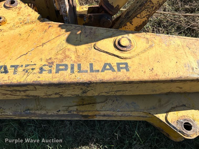 image for item DJ6438 Caterpillar  backhoe attachments