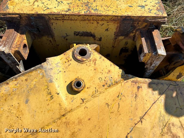 image for item DJ6438 Caterpillar  backhoe attachments