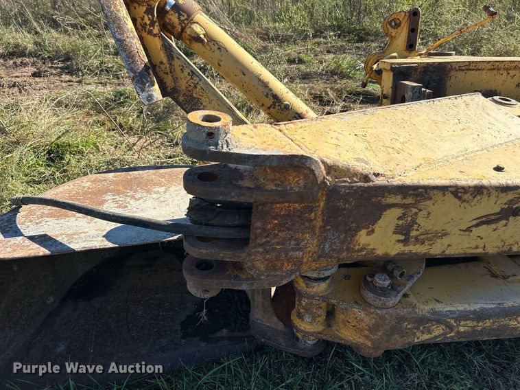 image for item DJ6438 Caterpillar  backhoe attachments