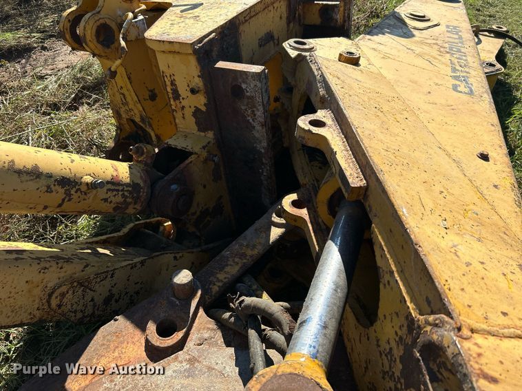 image for item DJ6438 Caterpillar  backhoe attachments