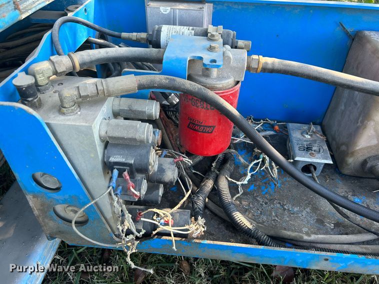 image for item DJ6442 Genie GS-2032  scissor lift