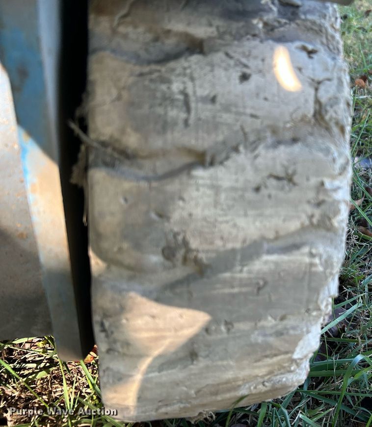 image for item DJ6442 Genie GS-2032  scissor lift