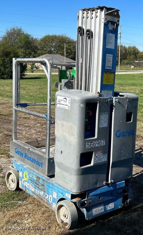 image for item DJ6443 2013 Genie GR-20  vertical lift