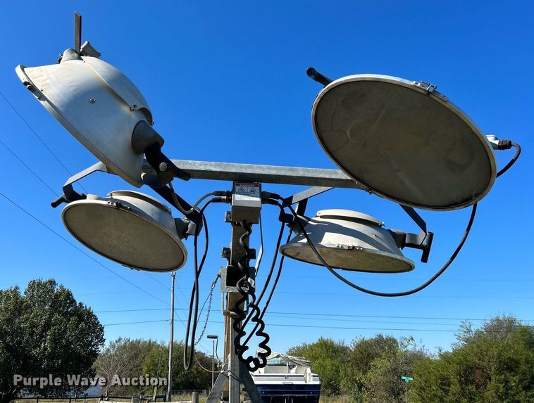 image for item DJ6445 Warren Power Systems WCW204MH  light plant