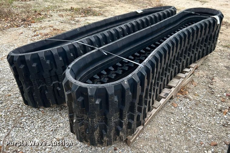 image for item DJ6470 18" W rubber tracks