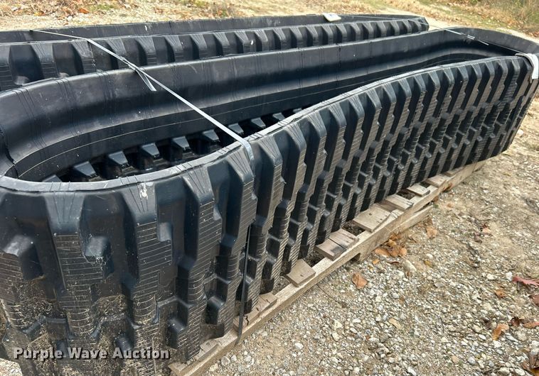 image for item DJ6470 18" W rubber tracks