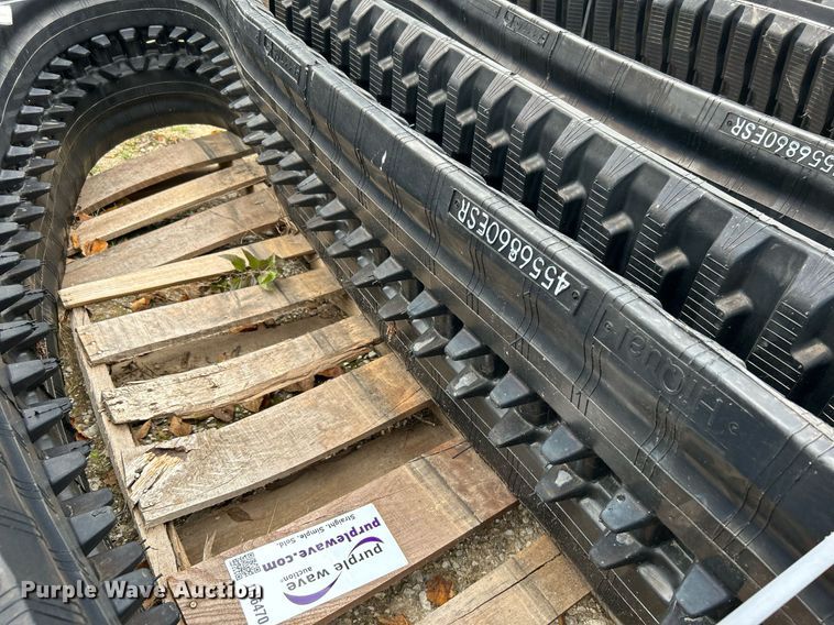 image for item DJ6470 18" W rubber tracks