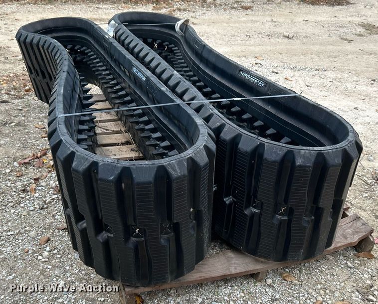 image for item DJ6471 18" W rubber tracks