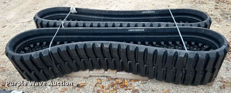 image for item DJ6471 18" W rubber tracks