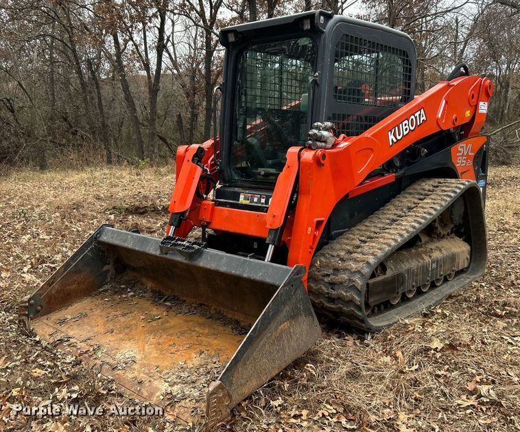 image for item DJ6475 2020 Kubota SVL95-2S  tracked skid steer loader