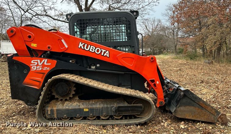 image for item DJ6475 2020 Kubota SVL95-2S  tracked skid steer loader