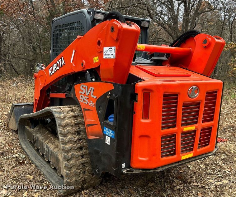 image for item DJ6475 2020 Kubota SVL95-2S  tracked skid steer loader