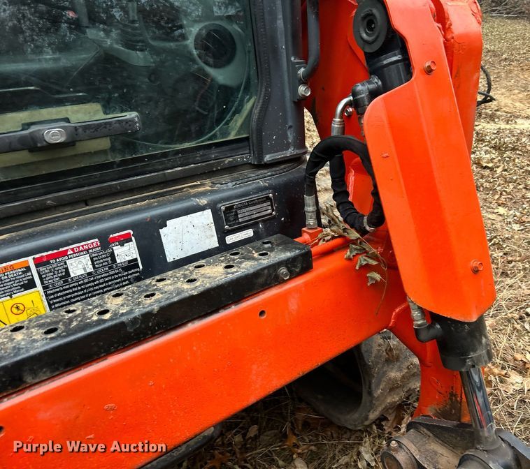 image for item DJ6475 2020 Kubota SVL95-2S  tracked skid steer loader