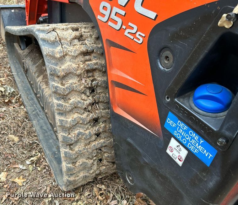 image for item DJ6475 2020 Kubota SVL95-2S  tracked skid steer loader