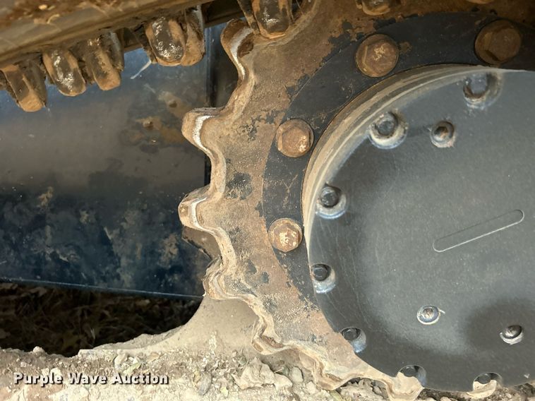 image for item DJ6475 2020 Kubota SVL95-2S  tracked skid steer loader