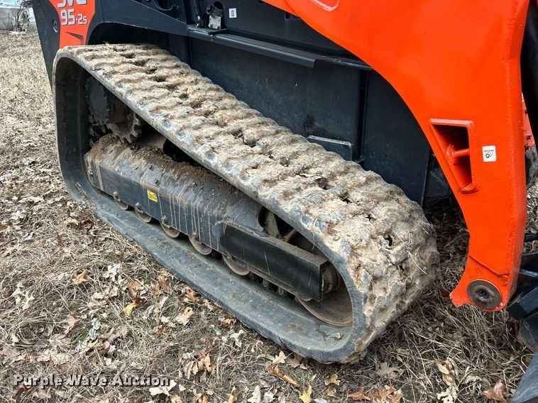 image for item DJ6475 2020 Kubota SVL95-2S  tracked skid steer loader