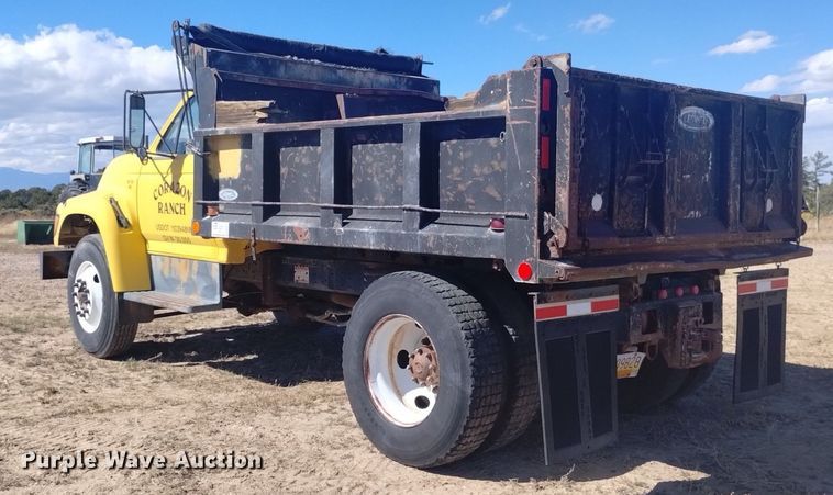 image for item DK8851 1998 Ford F800  dump truck