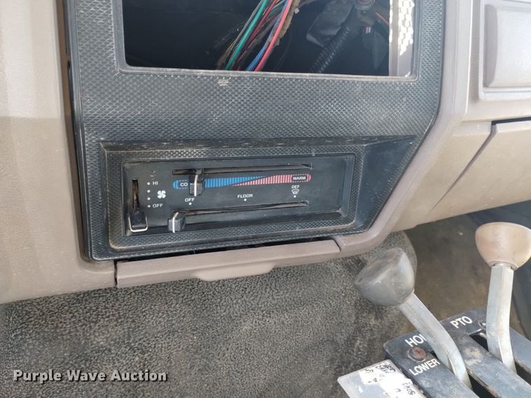 image for item DK8851 1998 Ford F800  dump truck