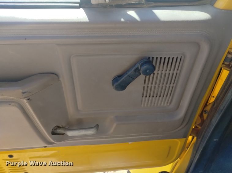 image for item DK8851 1998 Ford F800  dump truck