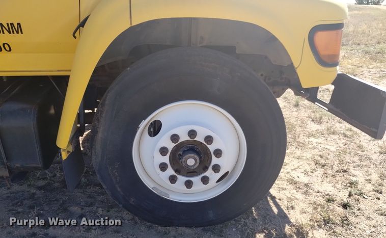 image for item DK8851 1998 Ford F800  dump truck