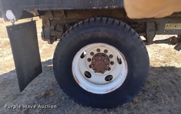 image for item DK8851 1998 Ford F800  dump truck